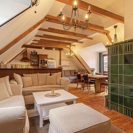 Historicky Dum U Lazni Apartment Trebon Luaran gambar